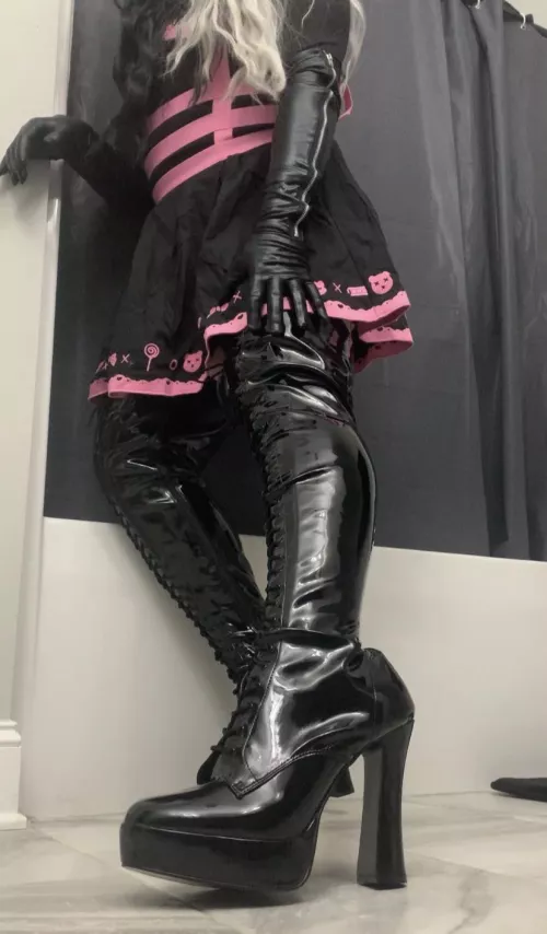 Sissies can be dominant too right?🥺