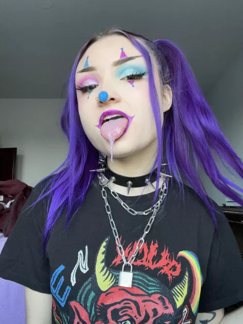 some perfect clown spit for your thursday