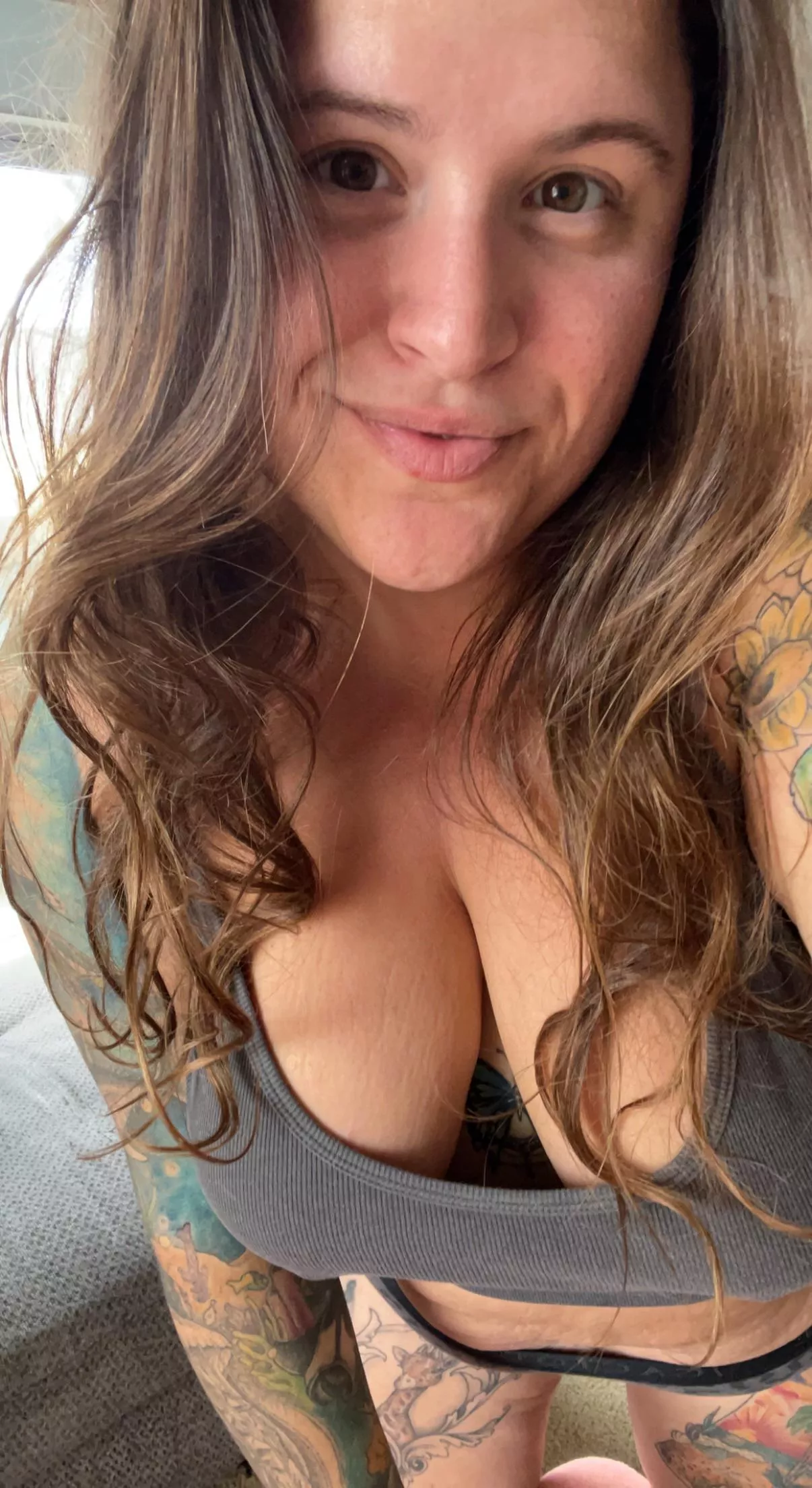 tatted bbw stoner with big natural titties