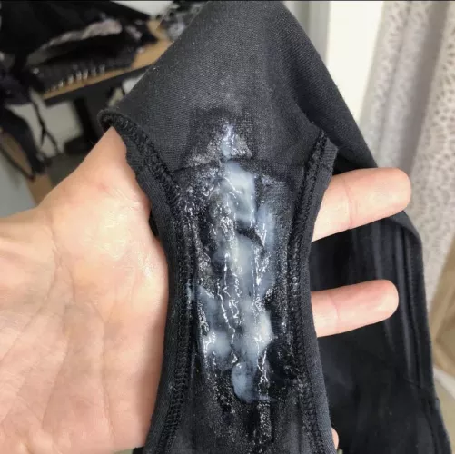 These panties are FULL of my cum! 😍