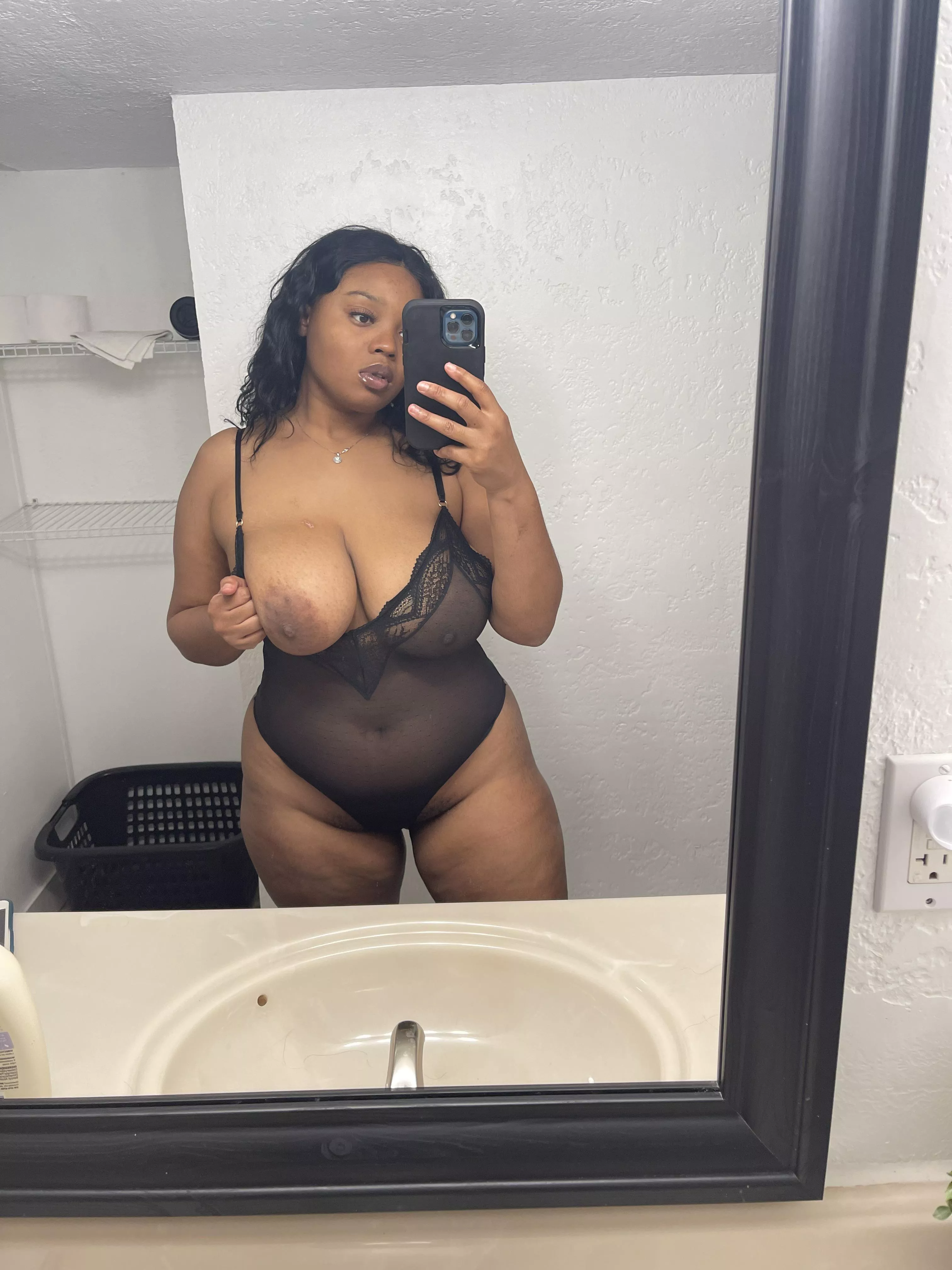 Thick girls need love , too.