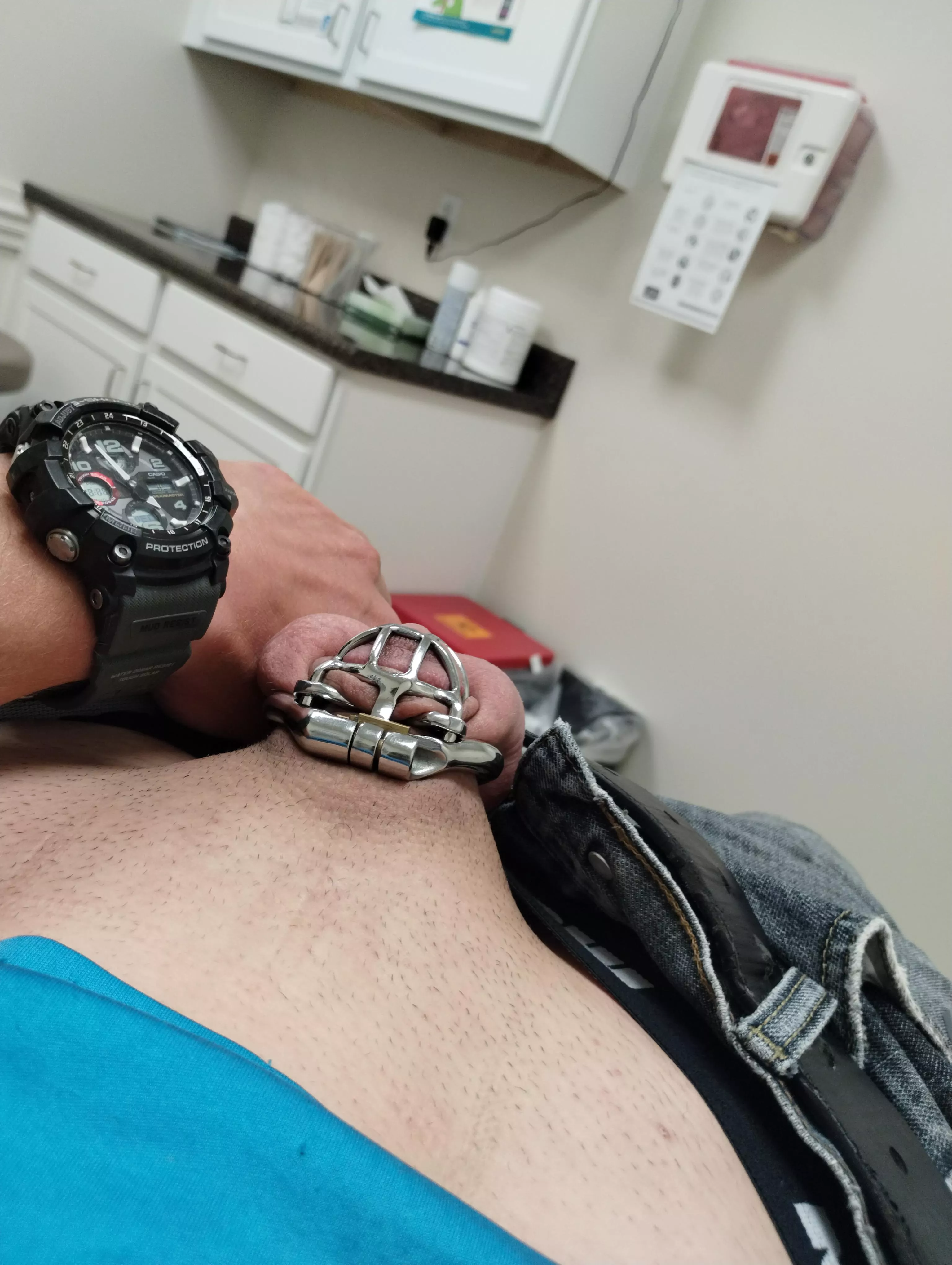 tiny 🍤 at the Dr. office