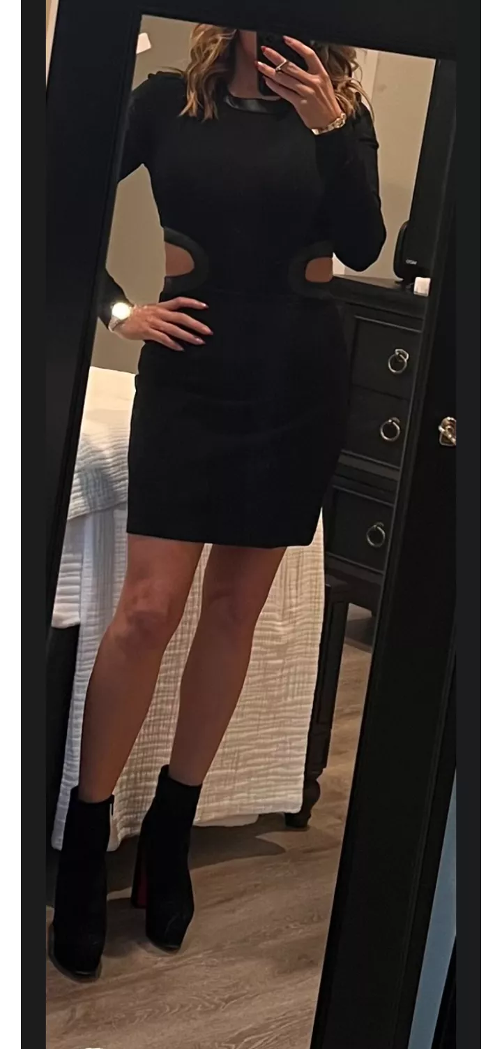 Today's work attire! 💋