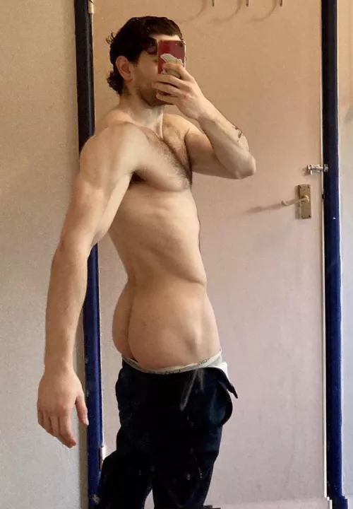 Trying our best to show off arse and nip in the same pic