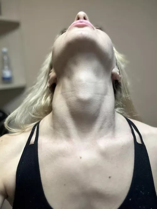 U want kiss my neck?😁