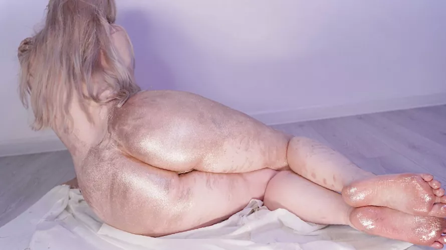 Use my thighs as earmuffs