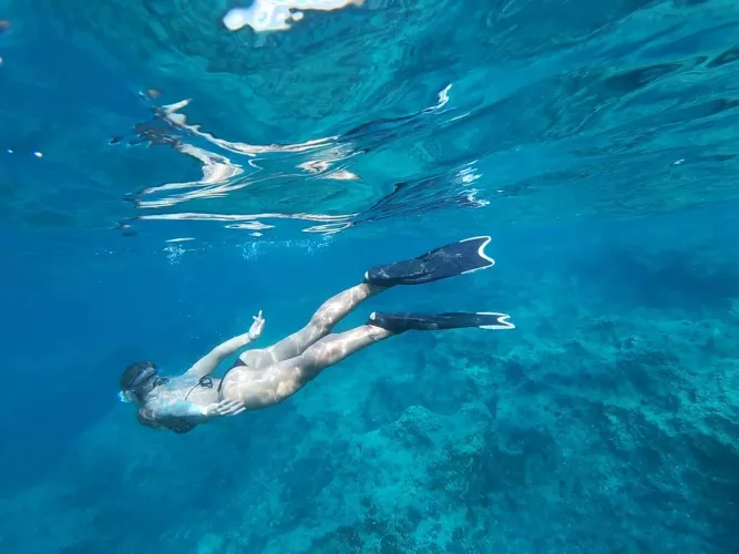 Wanna come to freedive with me?