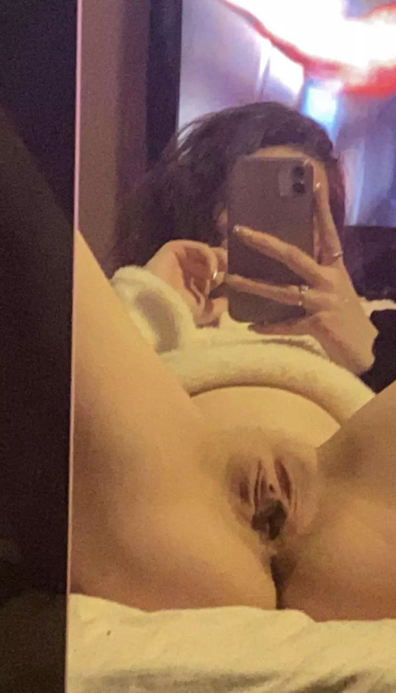 Want a queen to join add my sc elliefalga to arrange something f18