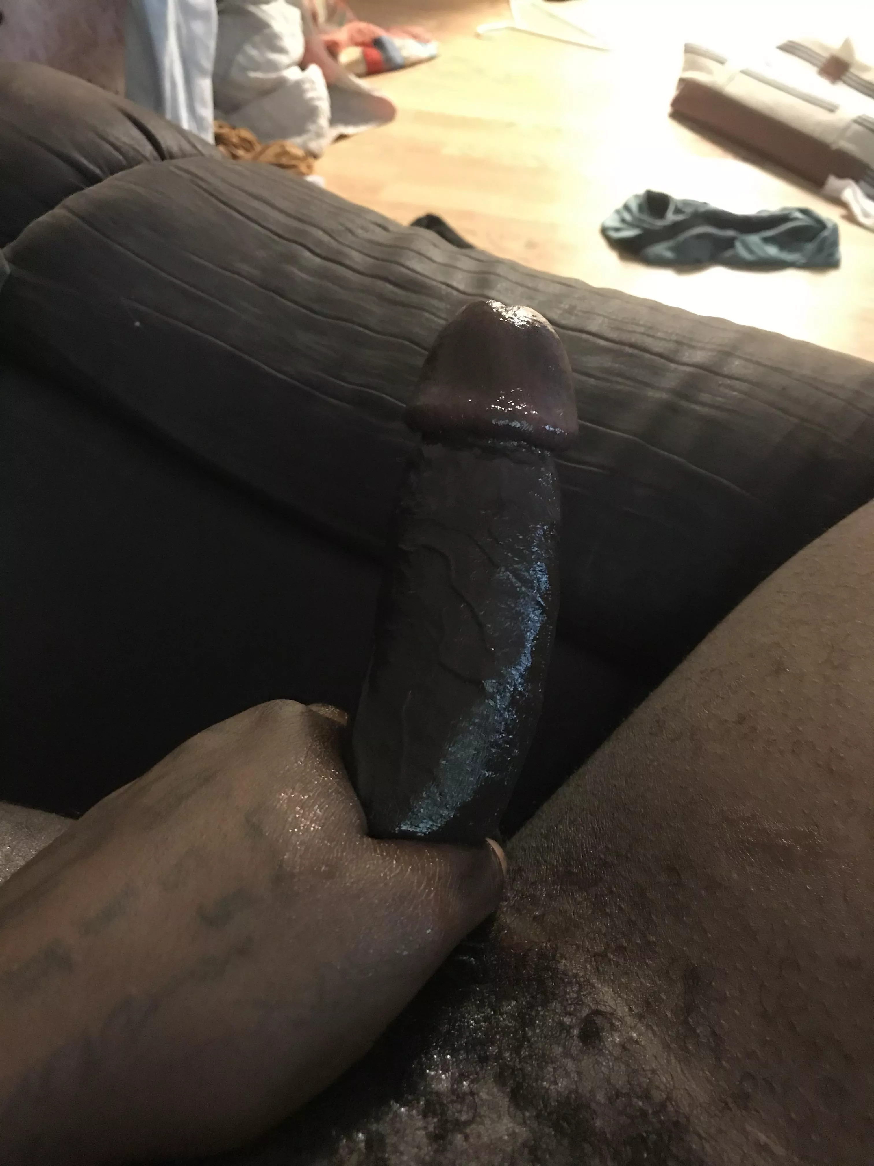 What would u do if u found me n ur living room doing this🤤