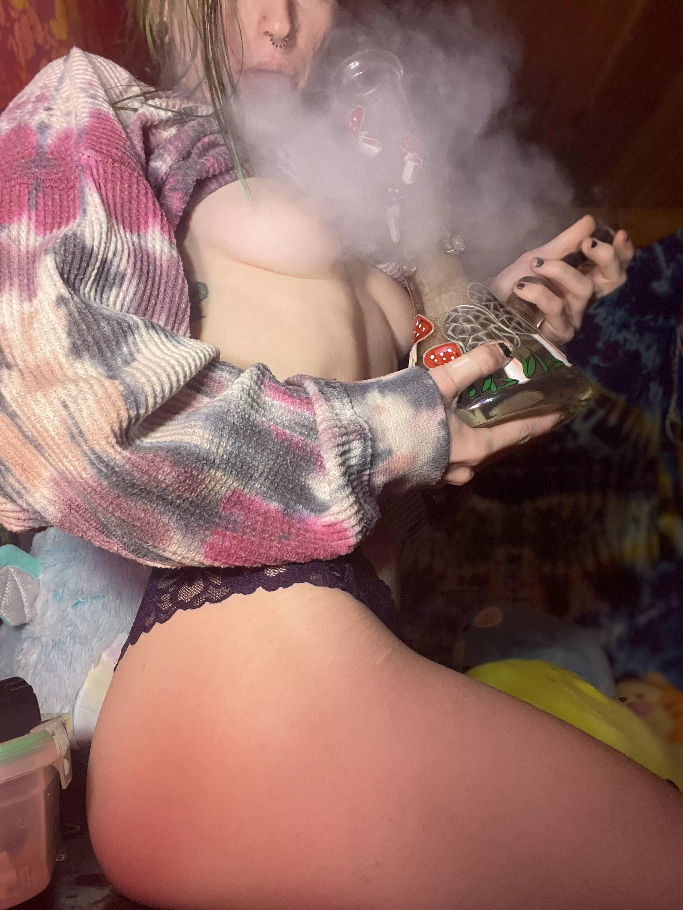 who’s gonna listen tenacious D with me while you give me the D? serious question. 🥺💗