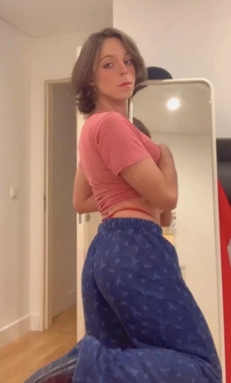 Winter femboy GF⁉️⁉️