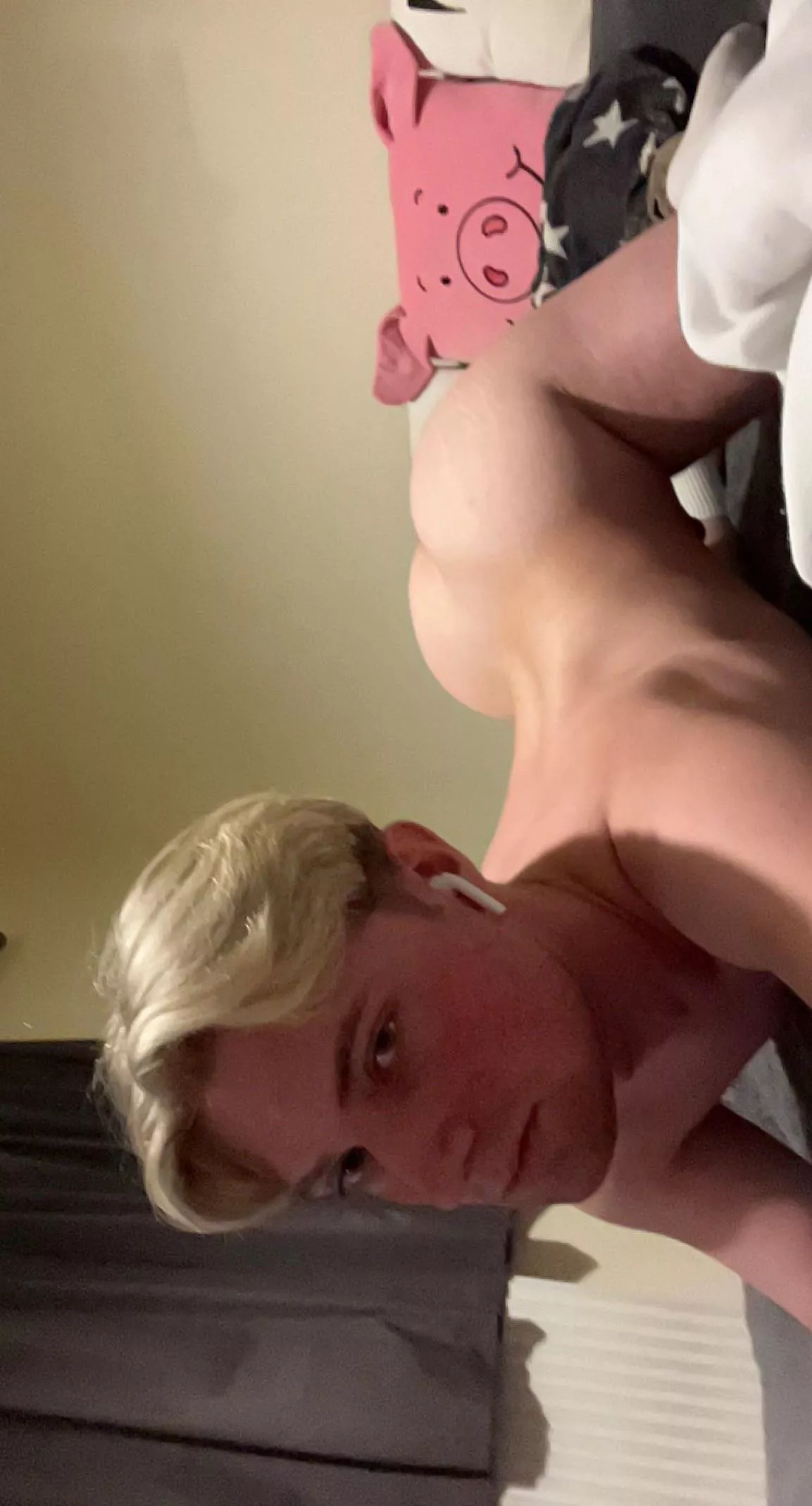 18, just got back from work, message me.