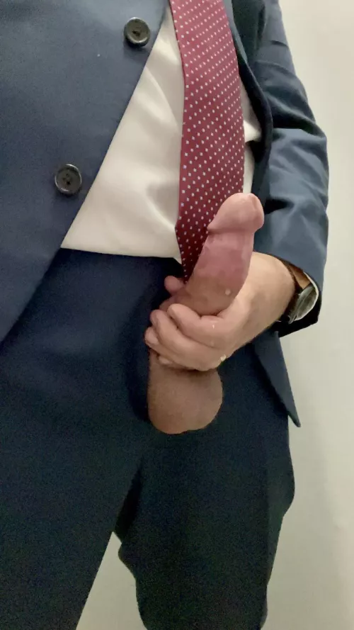 [30s] Dad dressed to impress