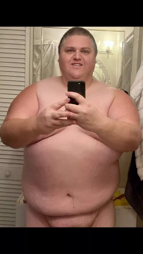34 6’5 375lbs. Big chubby dude here felt kinda low key sexy. Good morning.