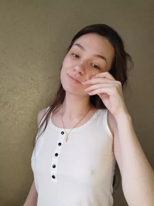 Absolutely no makeup for lovers of natural beauty [f]