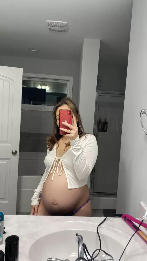 Add my sc for some fun 😋 victoriaxbunnyy 🥰 who wants to see more of this belly 😇