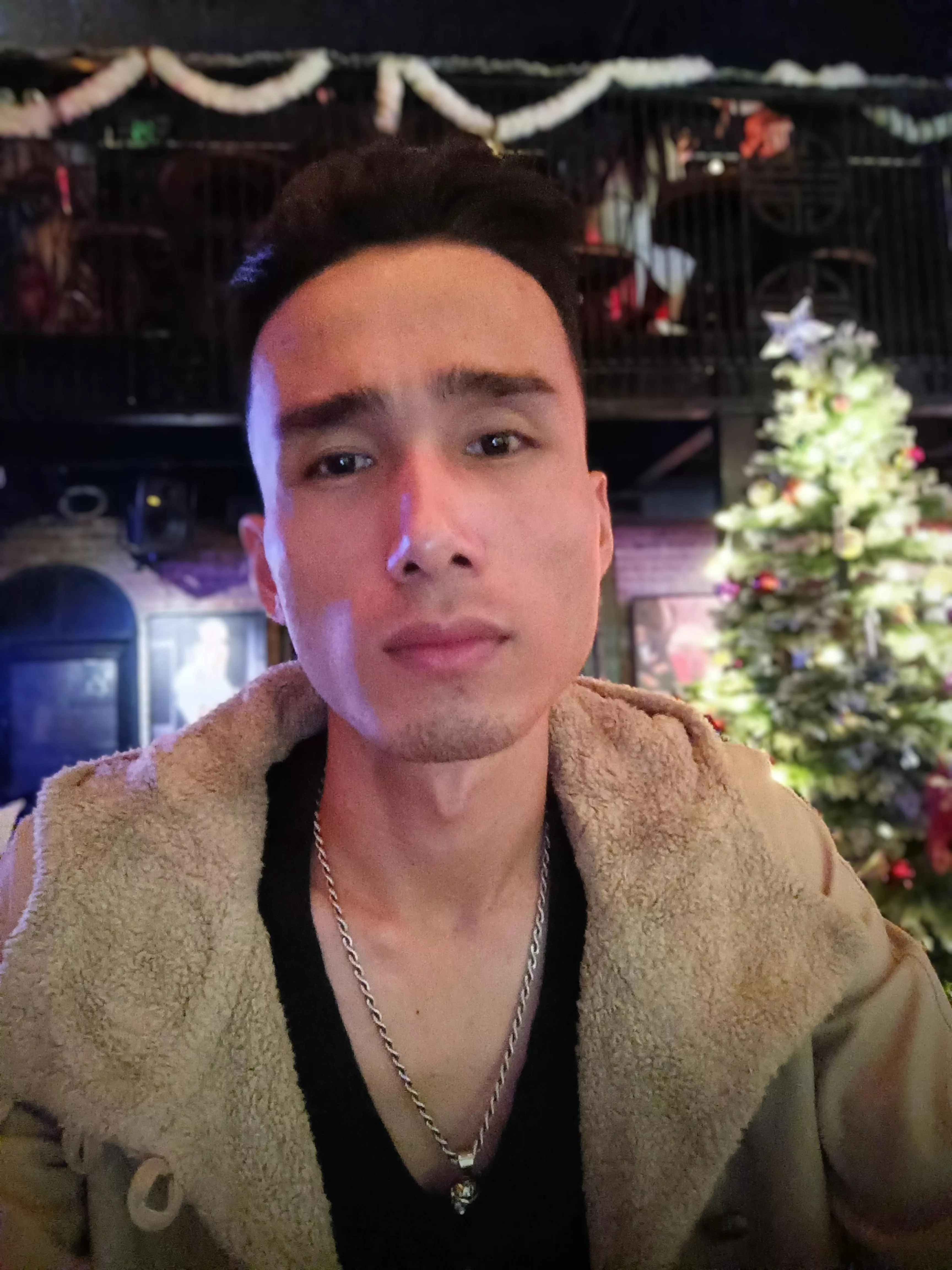 All I want for Christmas is a man 🤣