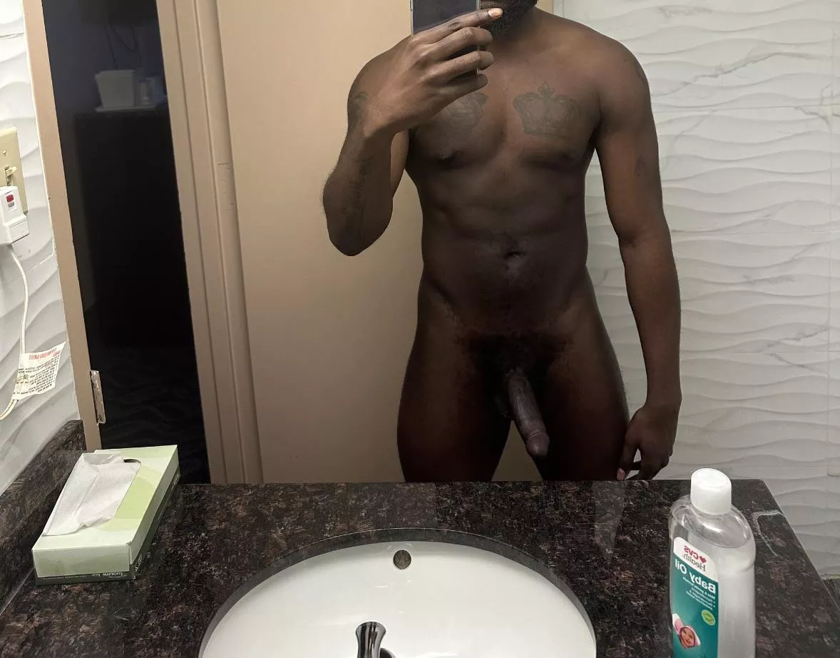 All oiled up s/o baby oil