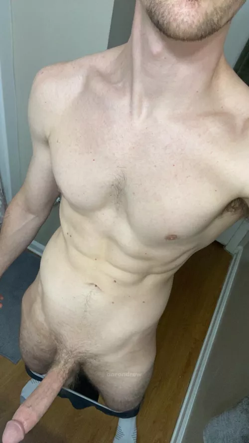 Any bros here attracted to guys that look like me?