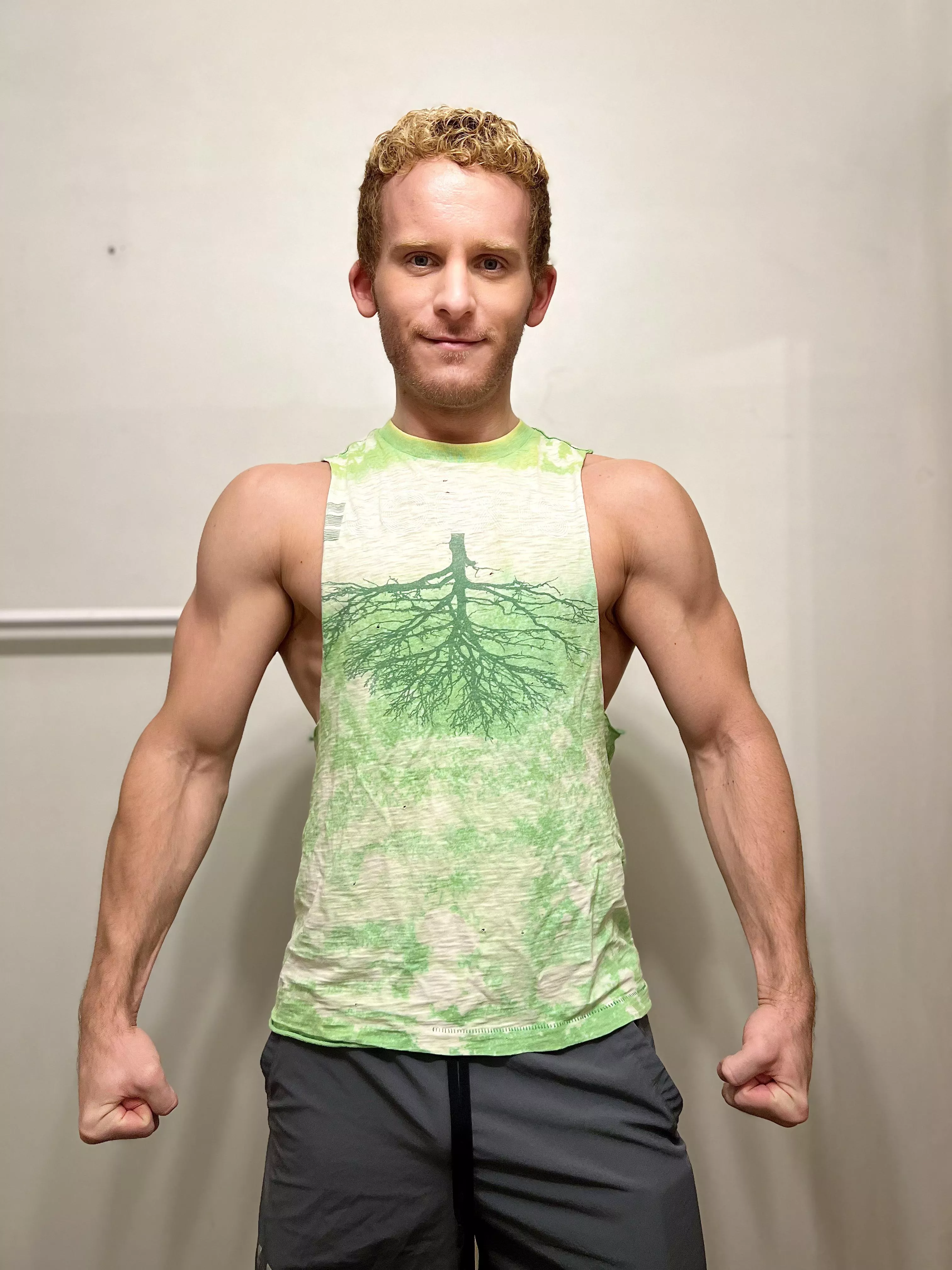 Any love for board gaymers or MtG players?