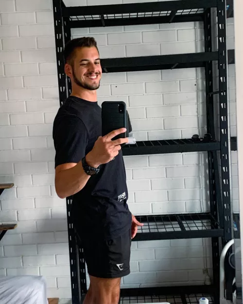 Anyone in Sydney looking for friends new in the city (29)