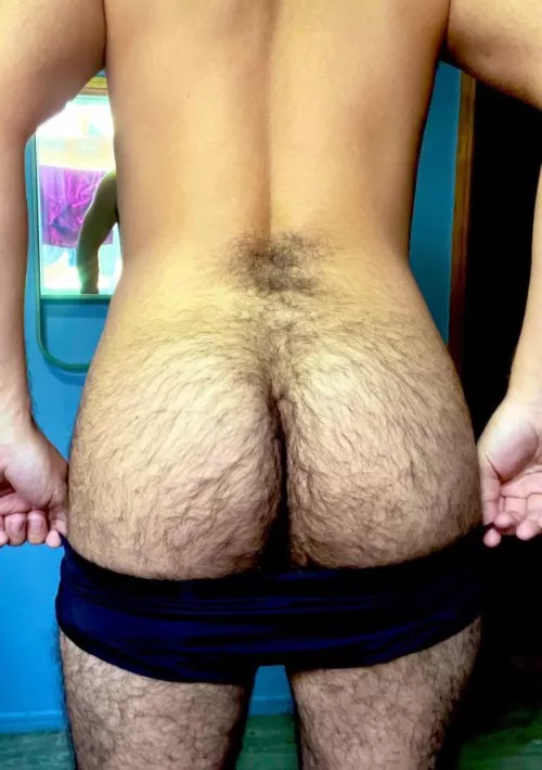 At home finally and gotta get fully naked for the weekend 😋