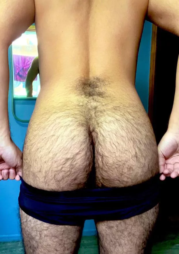 At home finally and gotta get fully naked for the weekend 😋