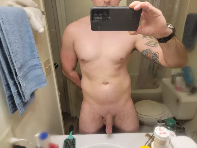 At work. Dm's open. Entertain me 😉