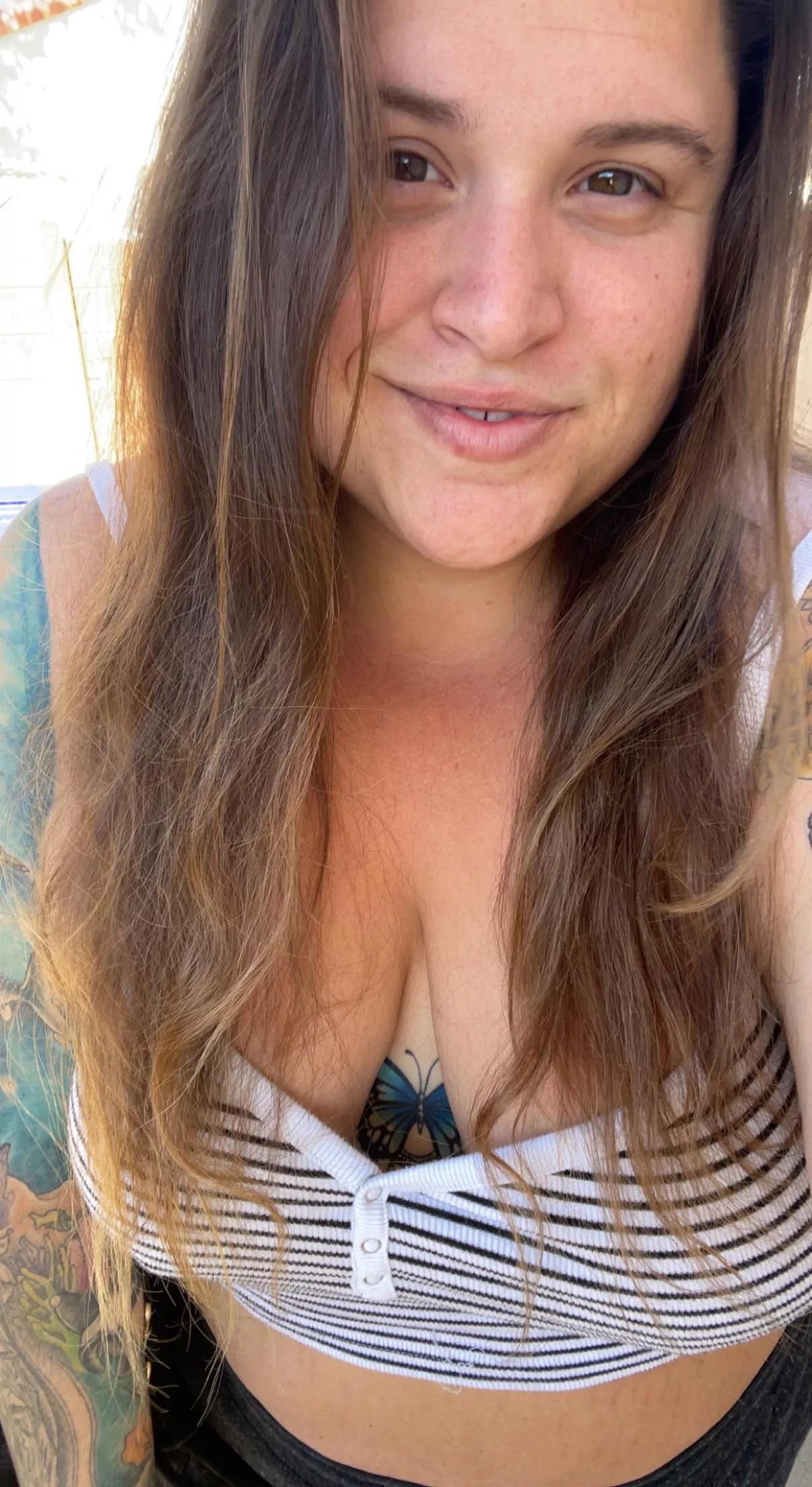 bbw stoner covered in tattoos, let my curves melt your stress away!