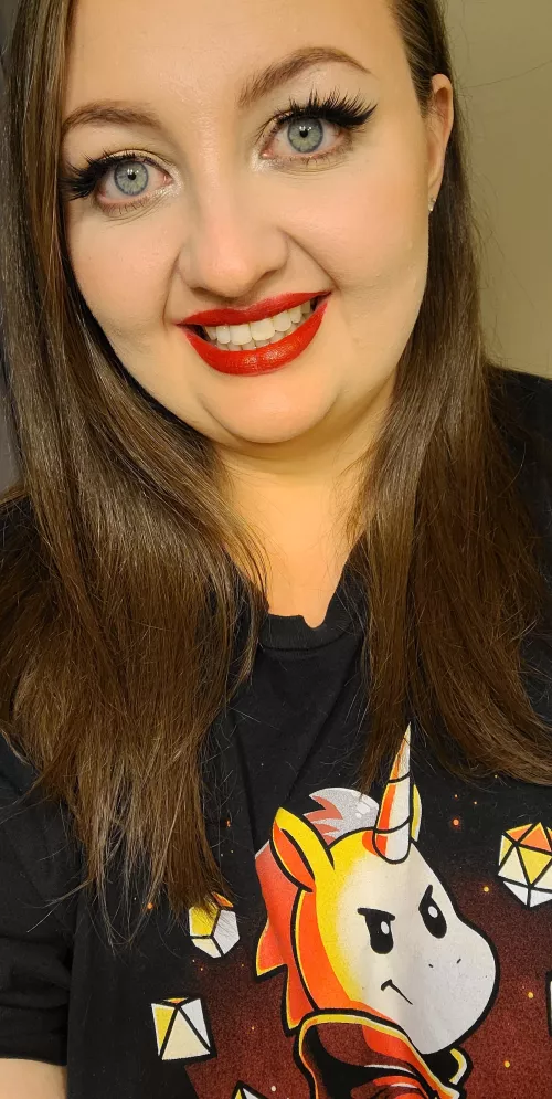 Classic red lip and D&D are my favorite 🥰