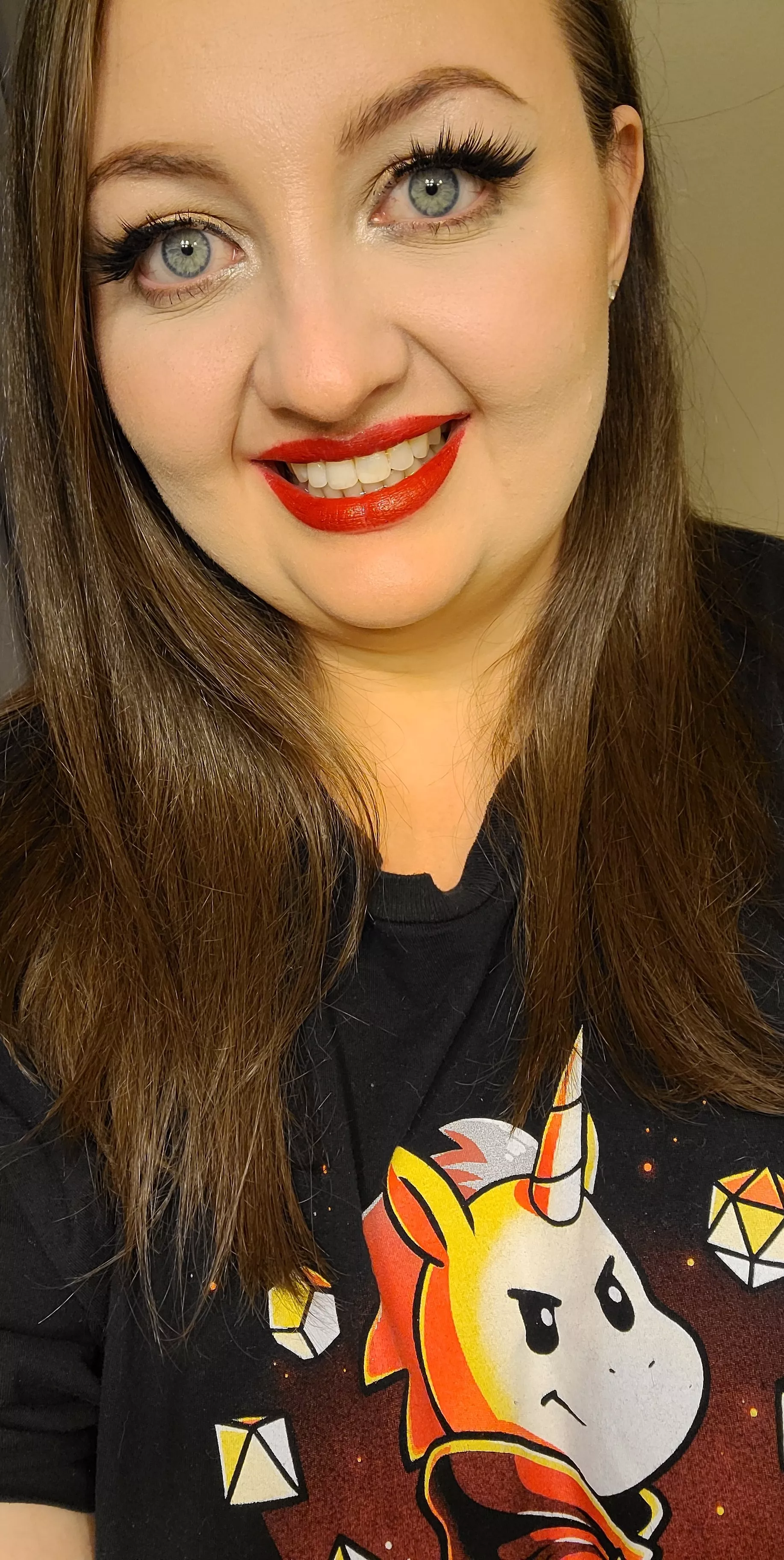 Classic red lip and D&D are my favorite 🥰