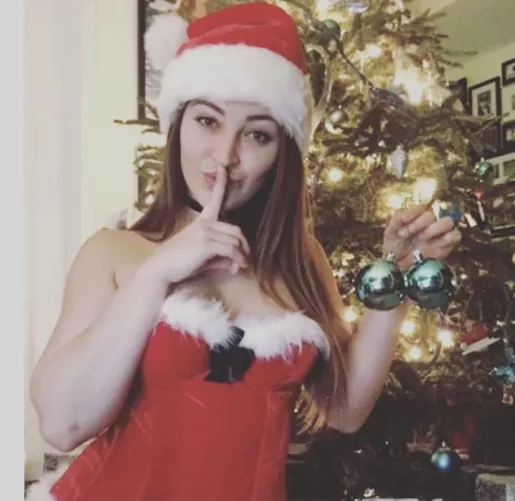 Dani’s gonna jingle your bells tonight