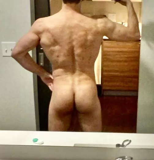 Do I have a cute butt?!!