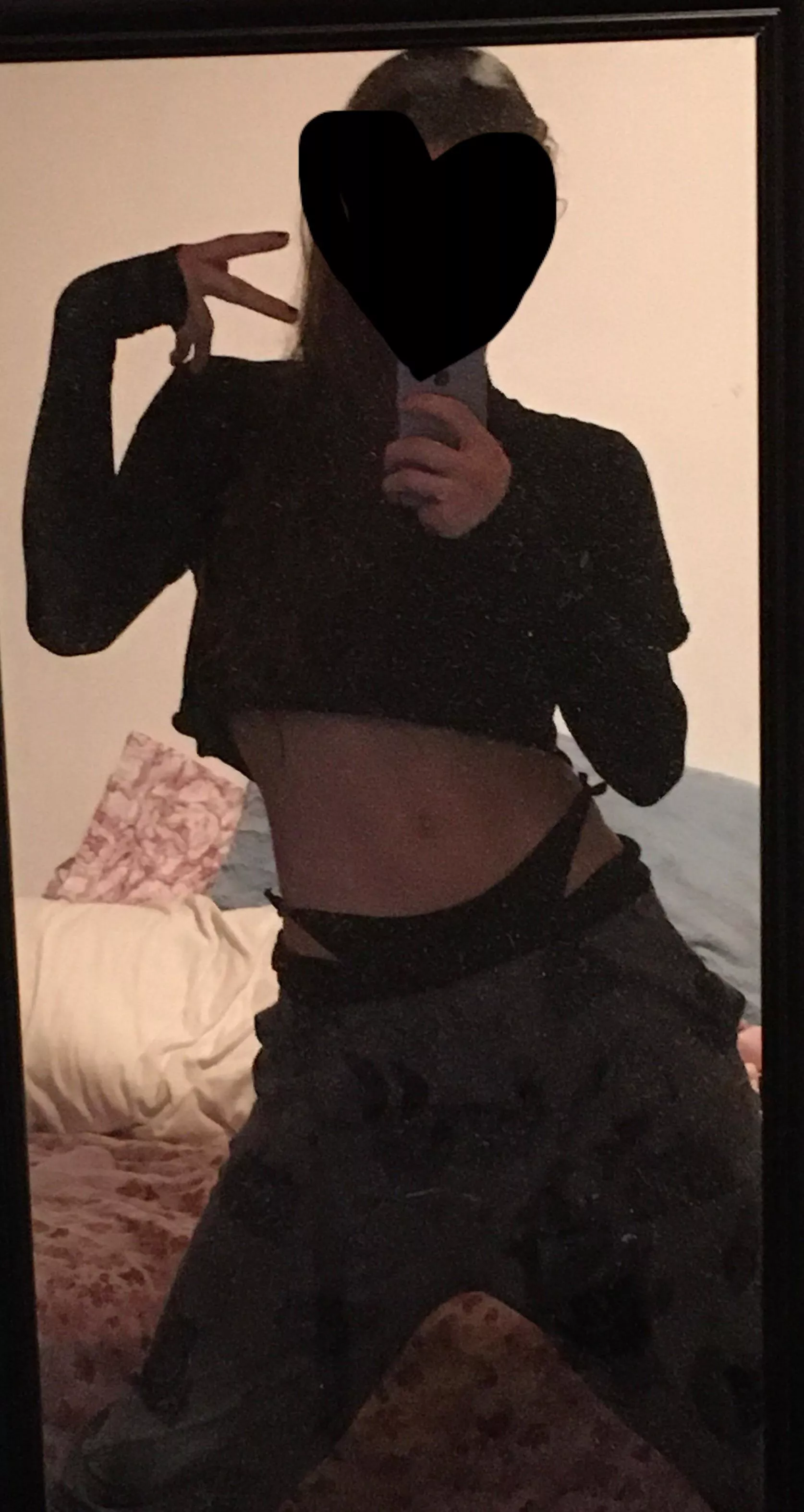 Do you like boi mid drift 🖤