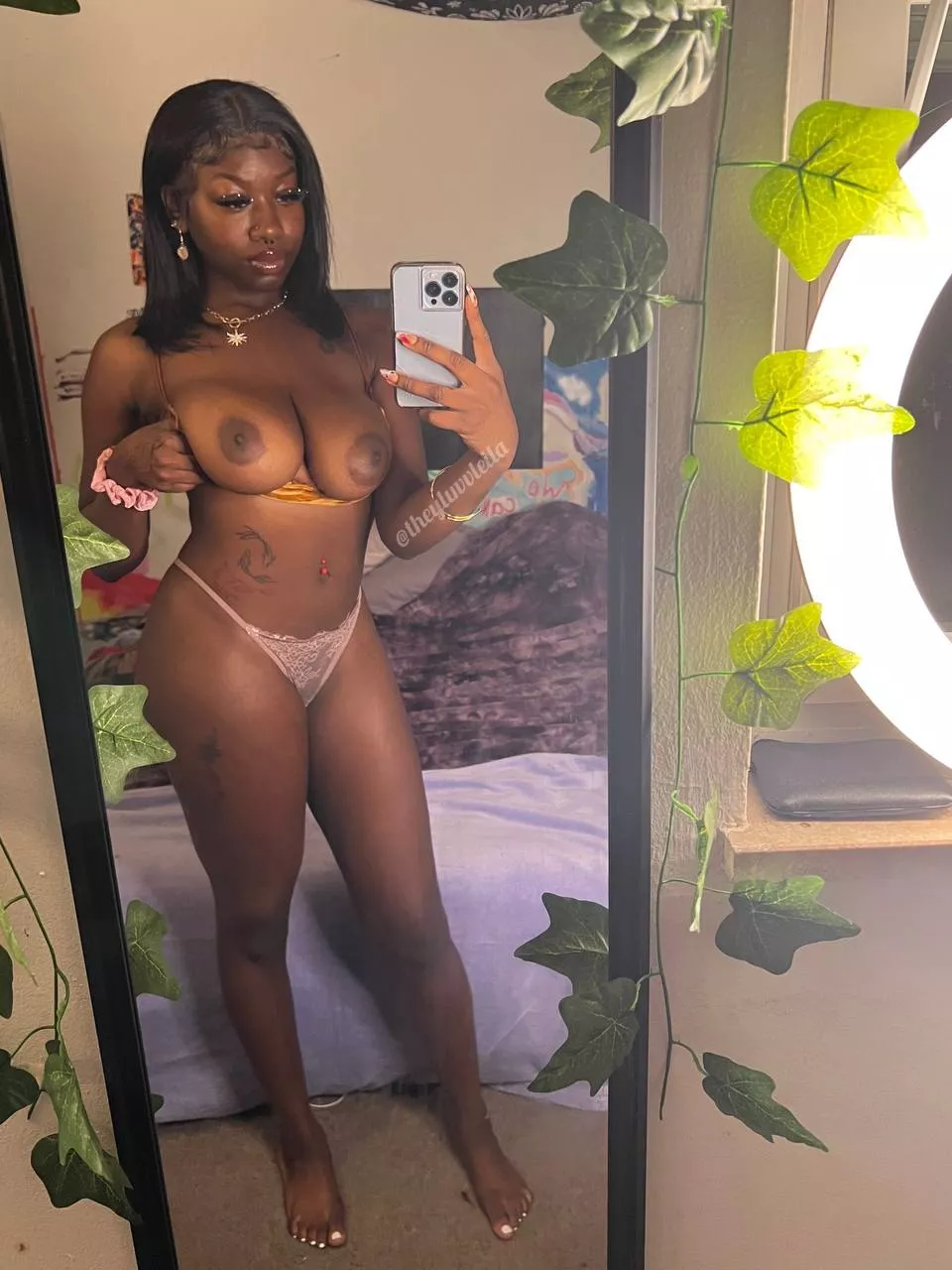 Don't be afraid to get rough when you grab it 🤝🏽