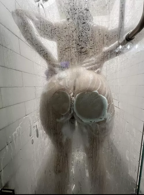 [F] would I make showering your new favorite activity?!