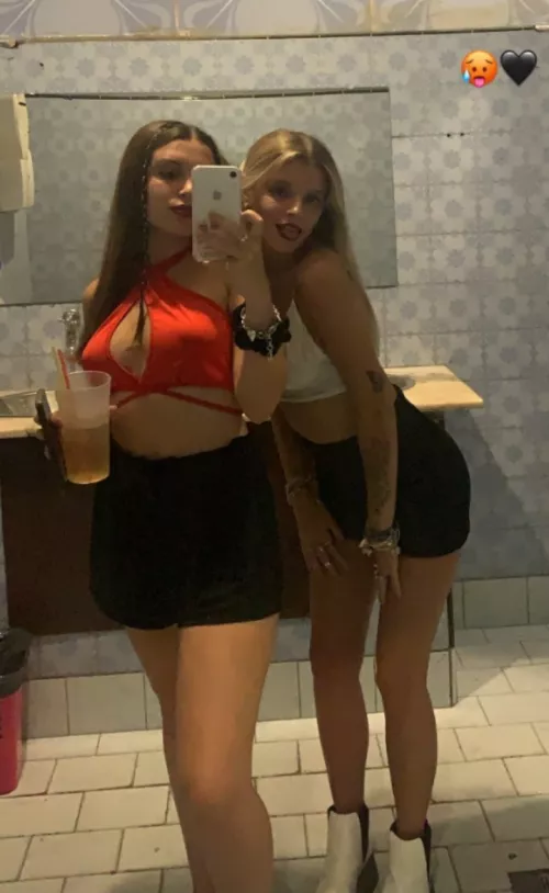 (F18)❤️ I felt very confident that night! But now idk... What do you think?