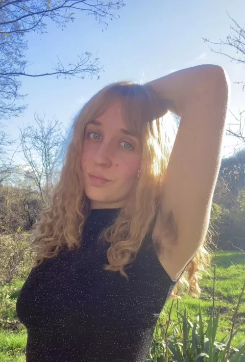 Fancy dress with fancy armpithair