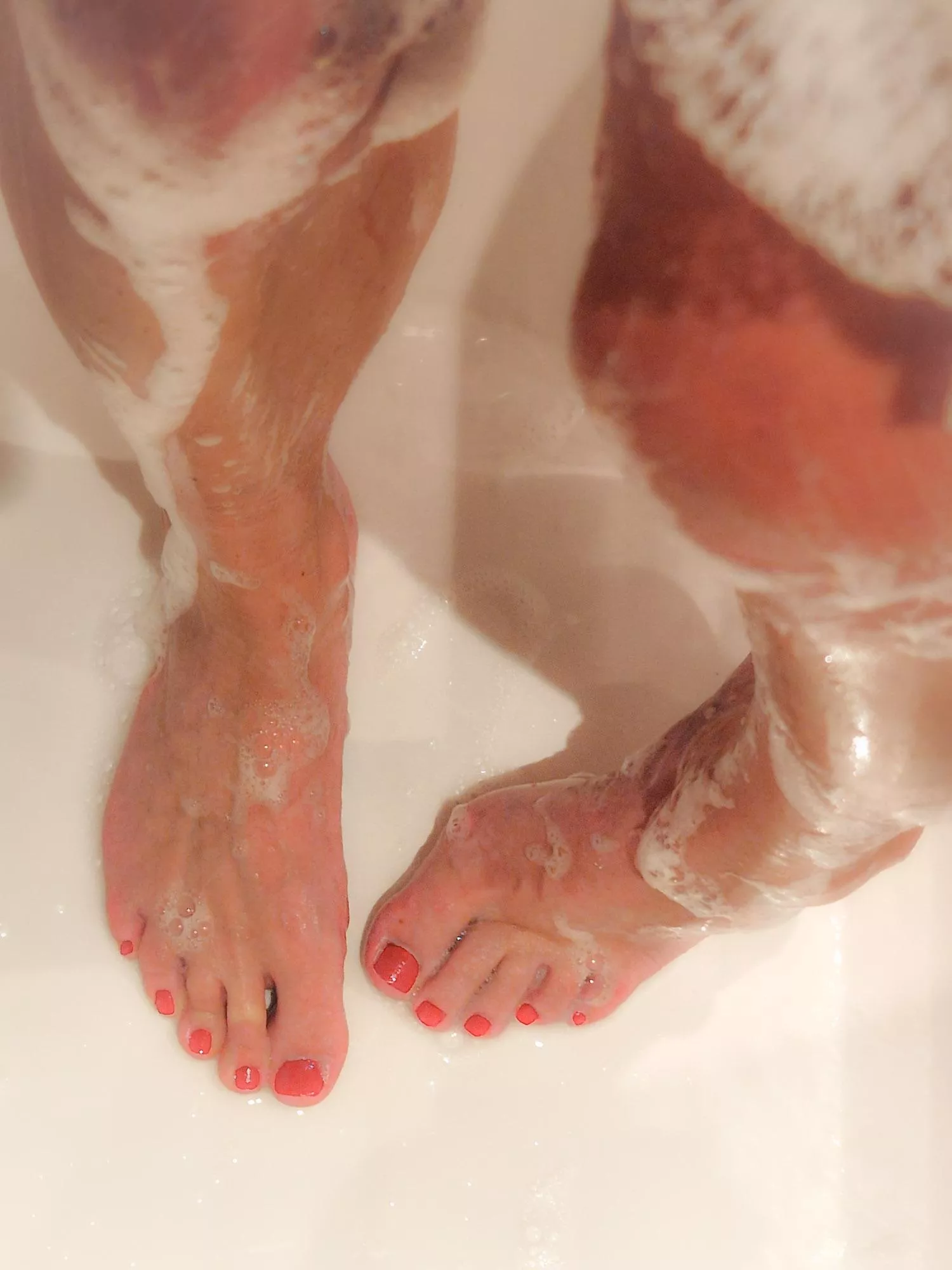 Having a shower after a workout💧