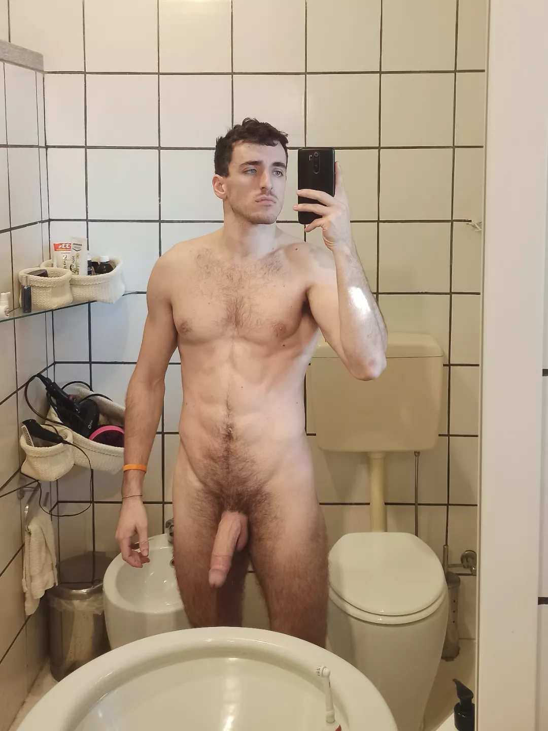 hello everyone! Italian guy here :)