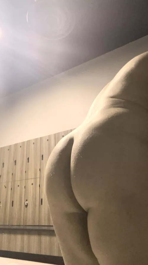 I have a thing for being naked in the locker room