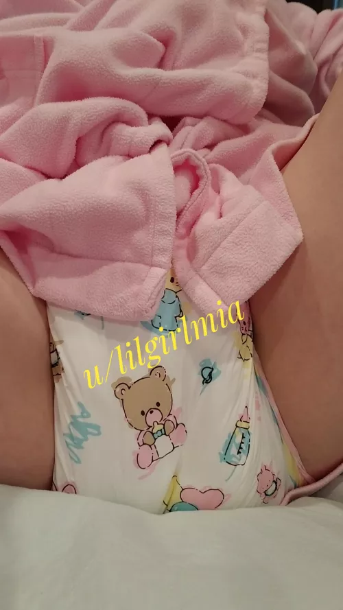 I know.. I did lotsa tinkles.. But is there anything cuter than a cutie baby in her baby cuties?? 🤔🤔🤔