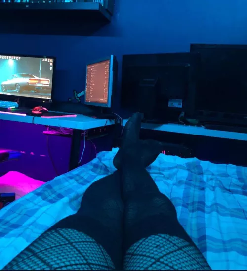 I really need cuddles right now!