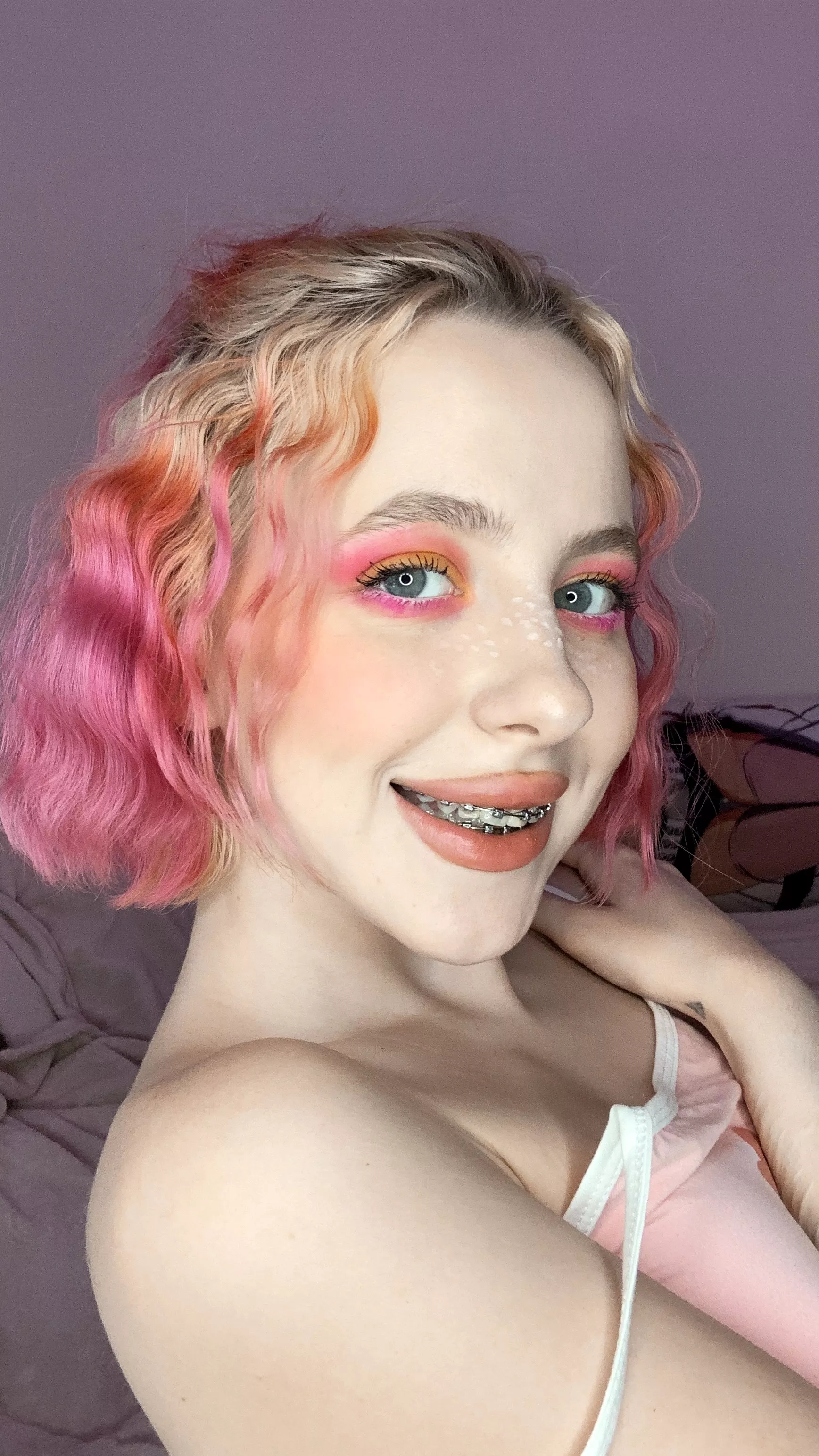 i think these braces complements my make up