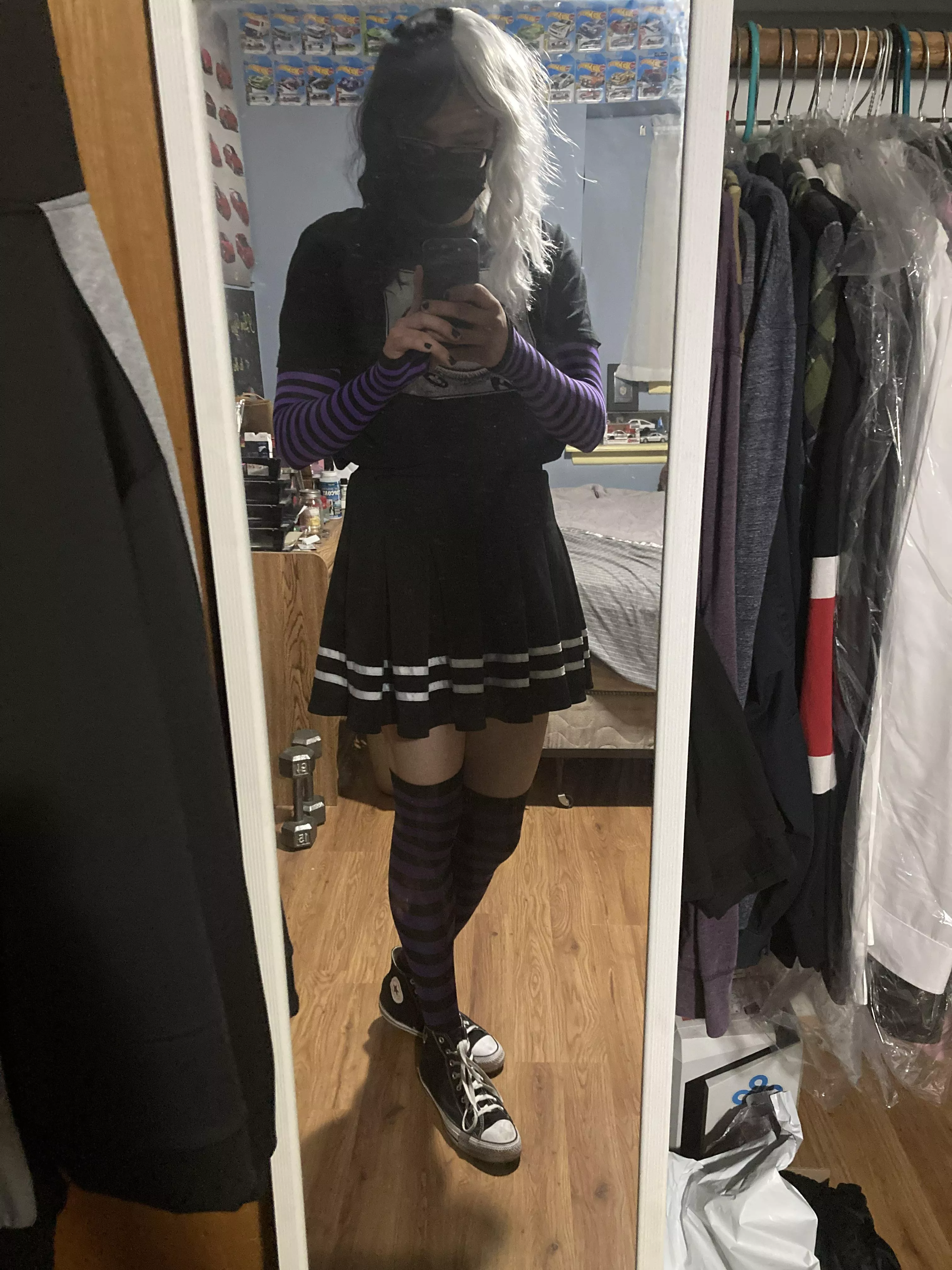 I think this outfit looks alright