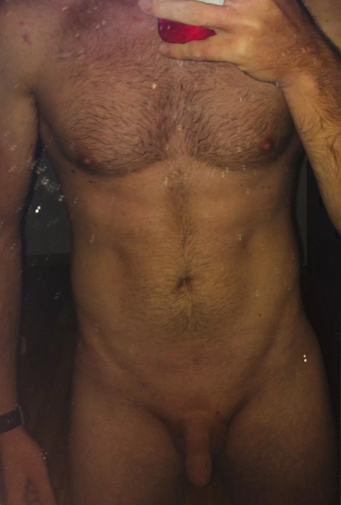 I’m shy about my nude body I don’t think that I’m attractive, wish to had more confidence m28 180cm75kg