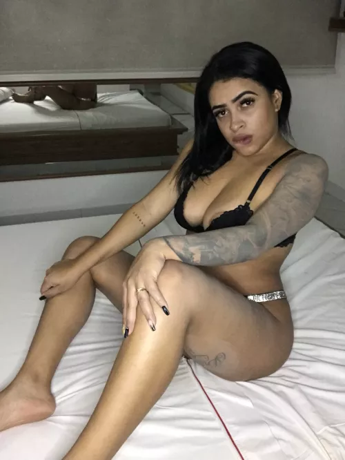 I'm too turned on to put clothes on. Get here quick! ;)