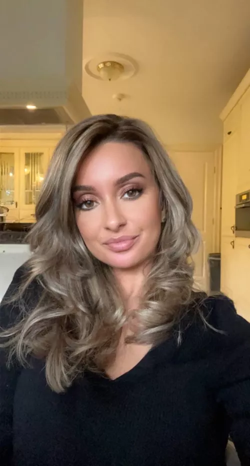 It gives me pleasure to think that you are looking at me