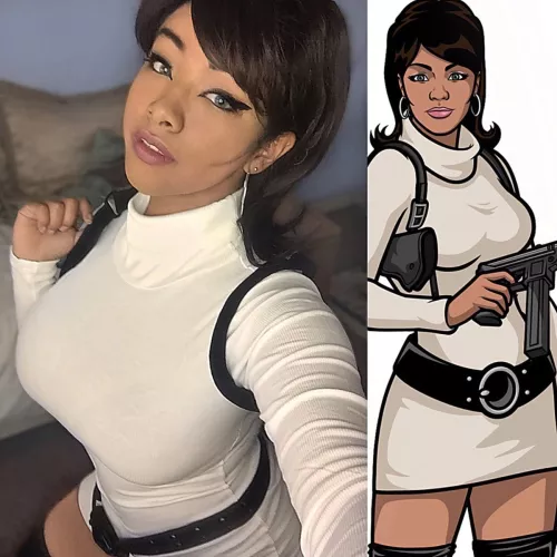 Lana Kane from Archer cosplay