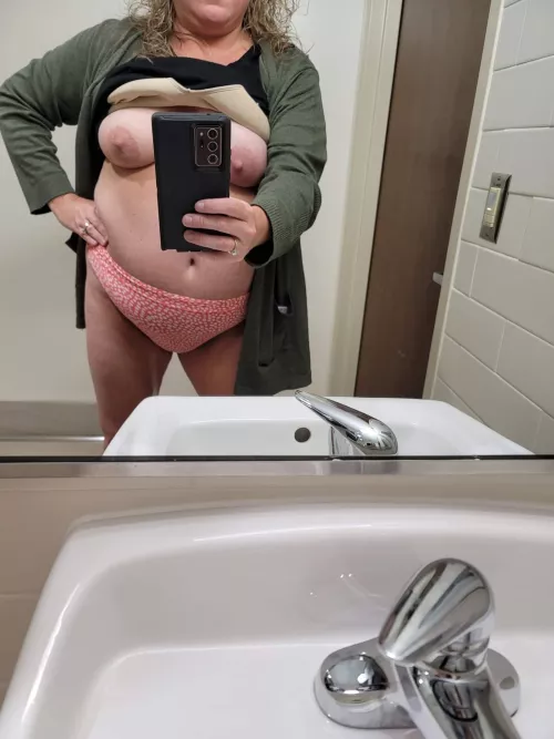 Leave your load on my chubby belly.